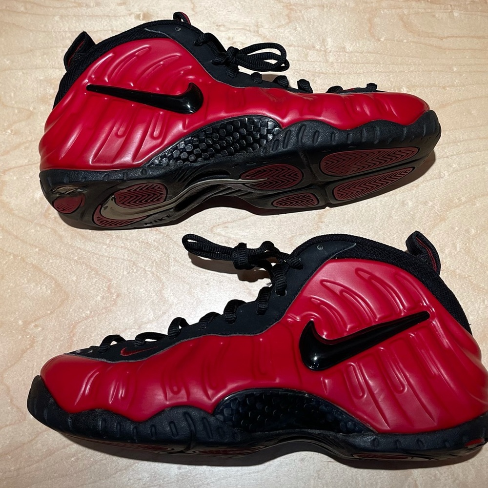 Nike foamposite pro red black size 10.5 wearable